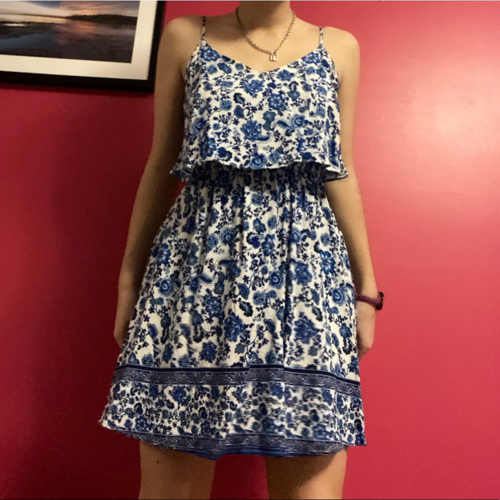 Gorgeous summer dress blue and white